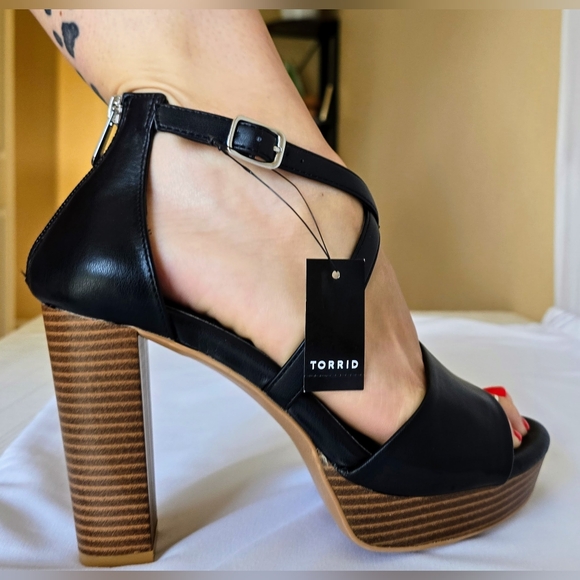 NWT Torrid Crisscross Strap Platform Heels -SAME DAY SHIP - ORDER BY 4PM PST - Picture 13 of 16